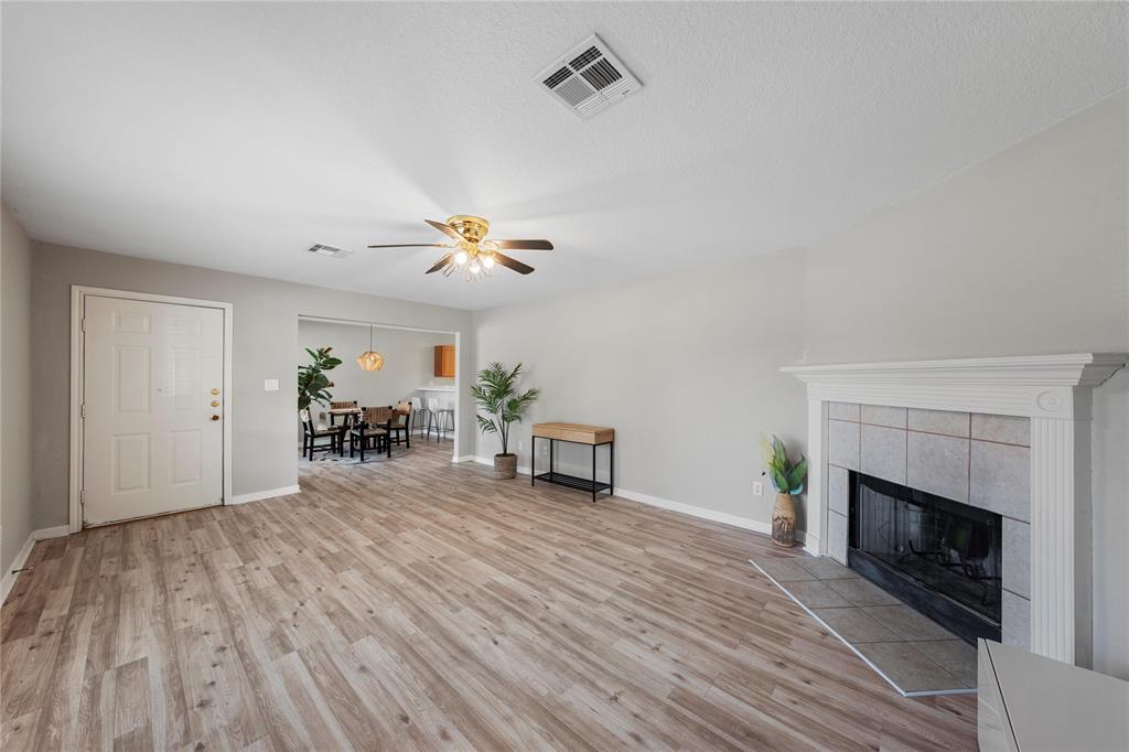 809 CHAMBERS CREEK