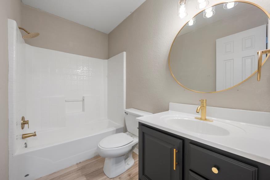 CHAMBERS CRK - Residential