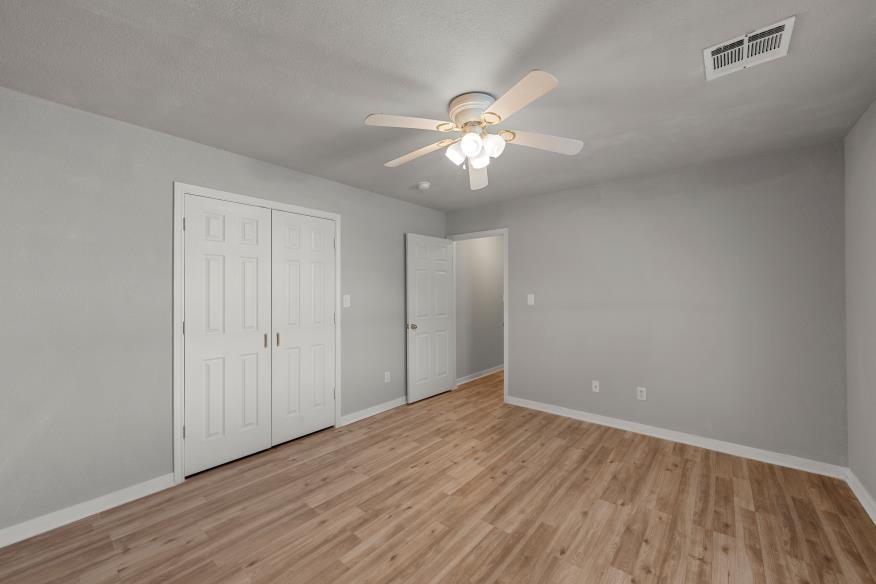 CHAMBERS CRK - Residential