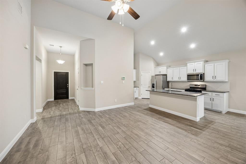 1200 Starling Street