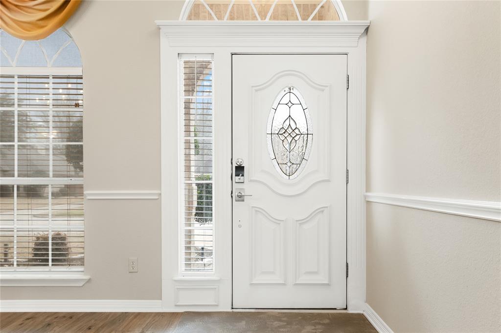 118 W Greenbriar Lane