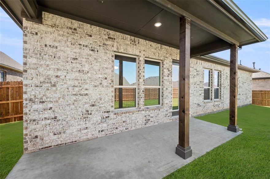 FREE APPLIANCES!!  Check this out if you're looking for a new build in Waxahachie! It's got space, a modern vibe, and a prime location. This 2,603 sq ft, 4-bed, 3-bath home is designed for easy living – open, bright, and ready to move in.

The open kitchen and living area is the heart of the home, featuring a gas cooktop, tons of counter space, and a cozy gas fireplace. Natural light everywhere, and the neutral finishes let you put your own spin on it.

The main suite is a real retreat with a spa-like bathroom and a huge walk-in closet. Plus, there are 3 more bedrooms and 2 full baths for guests, an office, or extra space.

Outside, you've got a covered patio perfect for coffee or relaxing. A 2-car garage is a bonus. Close to 35E and US 287, this home is easy to get around, with all the Waxahachie charm.