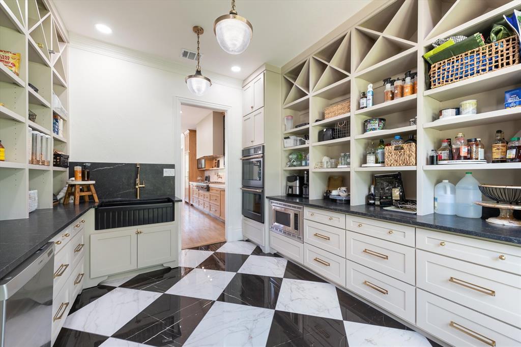 Clariden Ranch Ph III - Residential