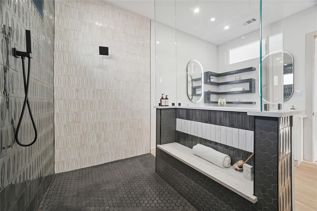 Paradise Bay - Residential