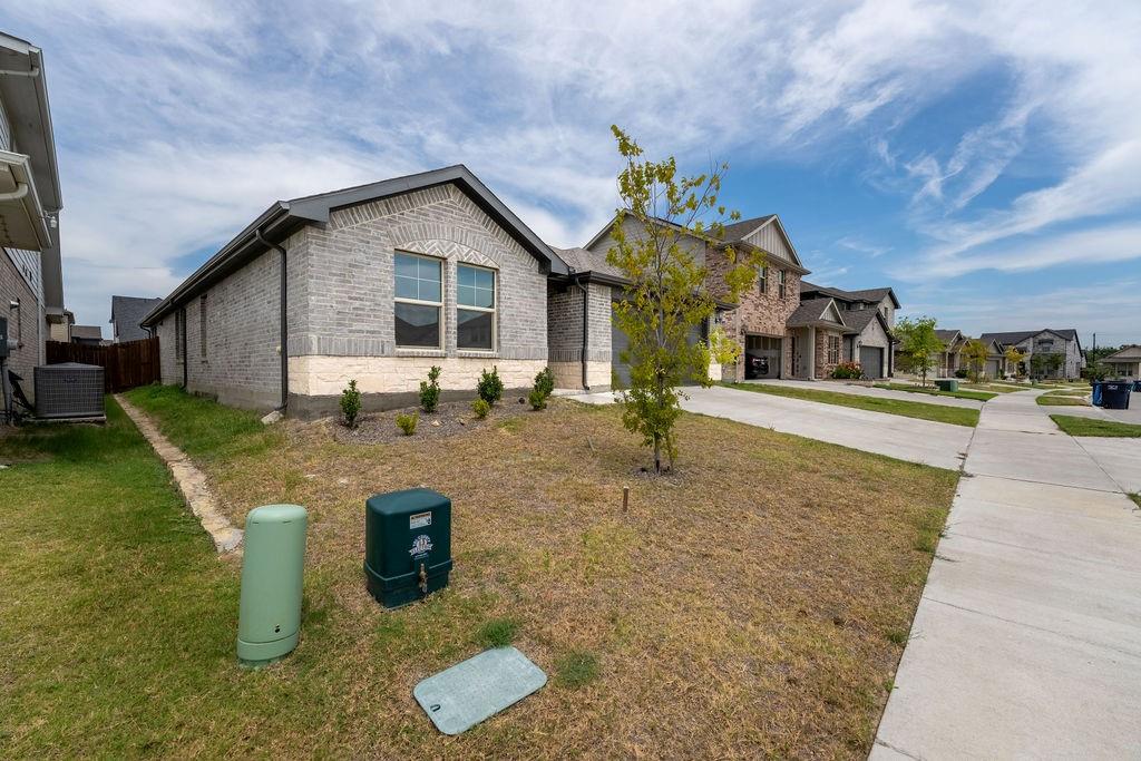 2416 Mankato Drive
