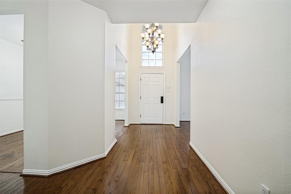 7207 Canary Lane