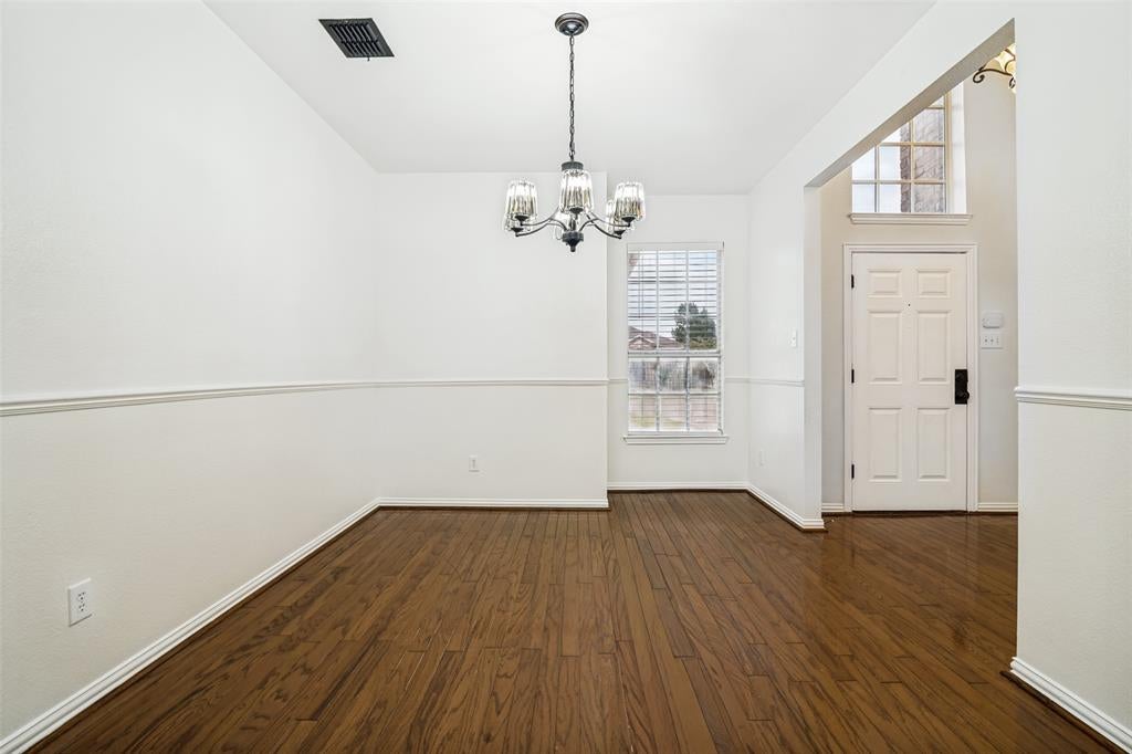 7207 Canary Lane