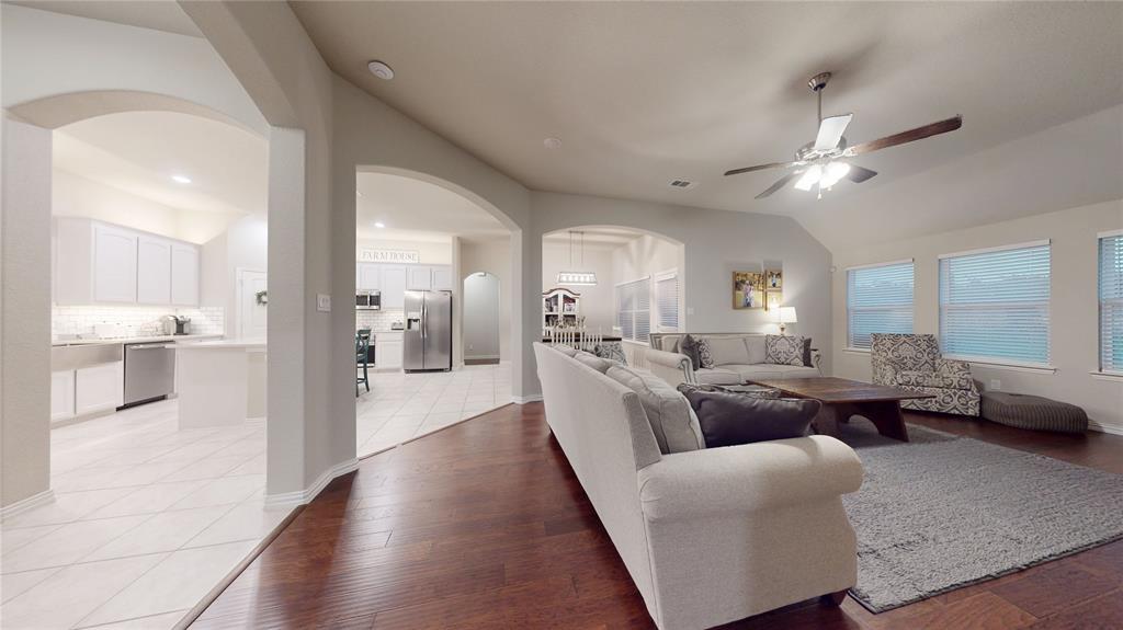 2212 Hamilton Lane