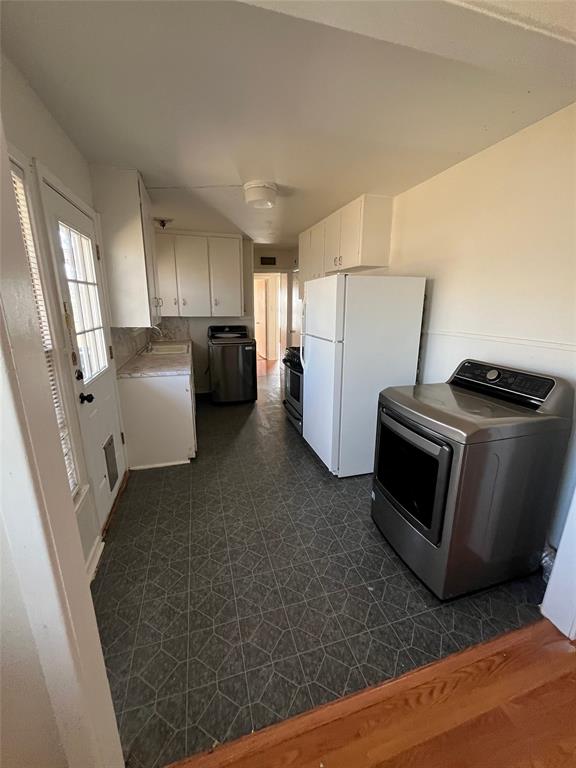 Elmwood West - Residential Lease