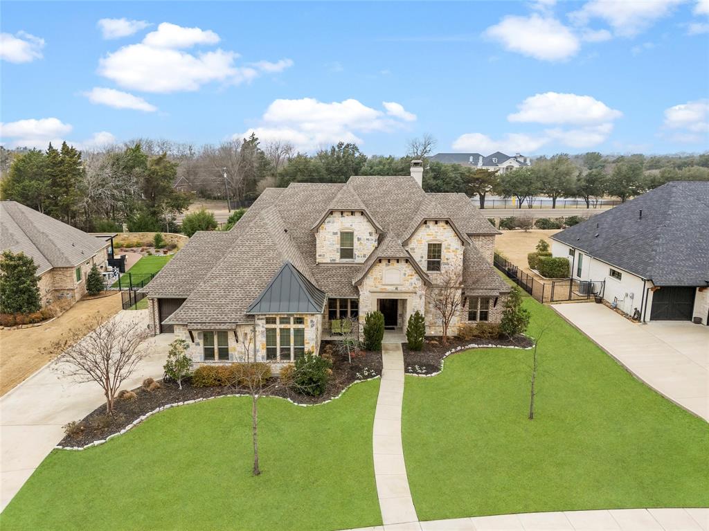 909 Reflection Court