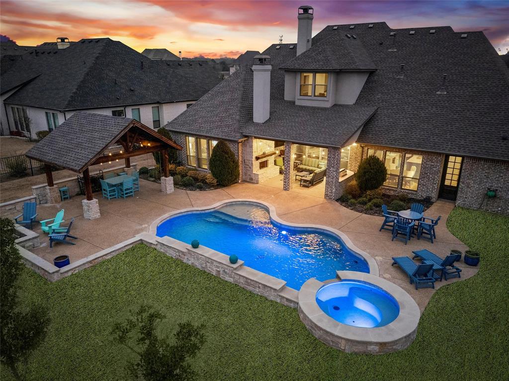 909 Reflection Court