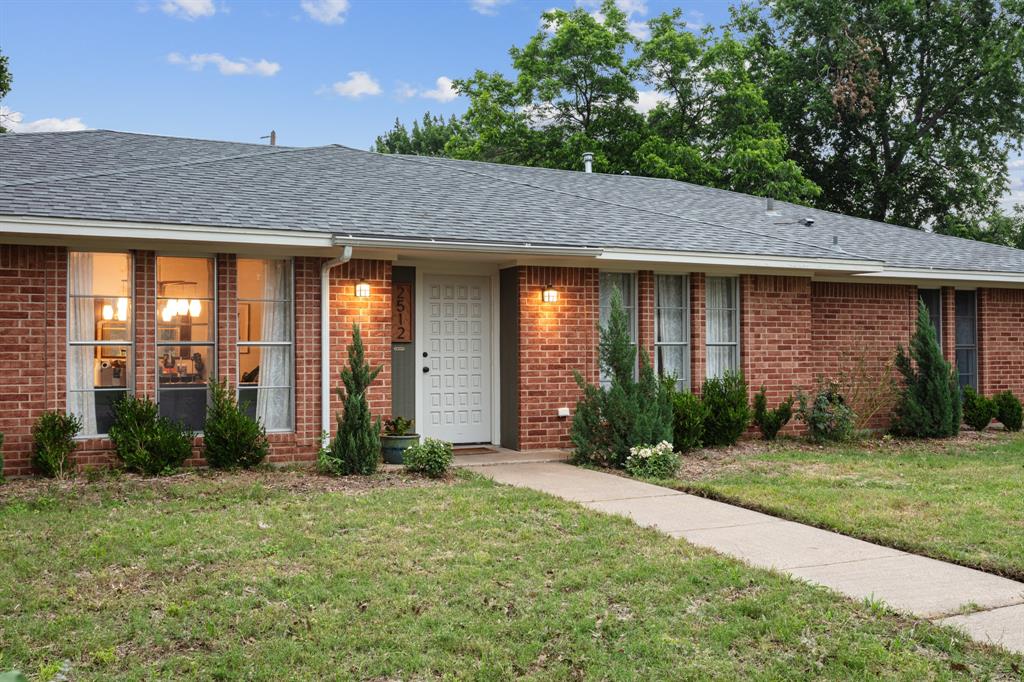 2512 Buckingham Drive