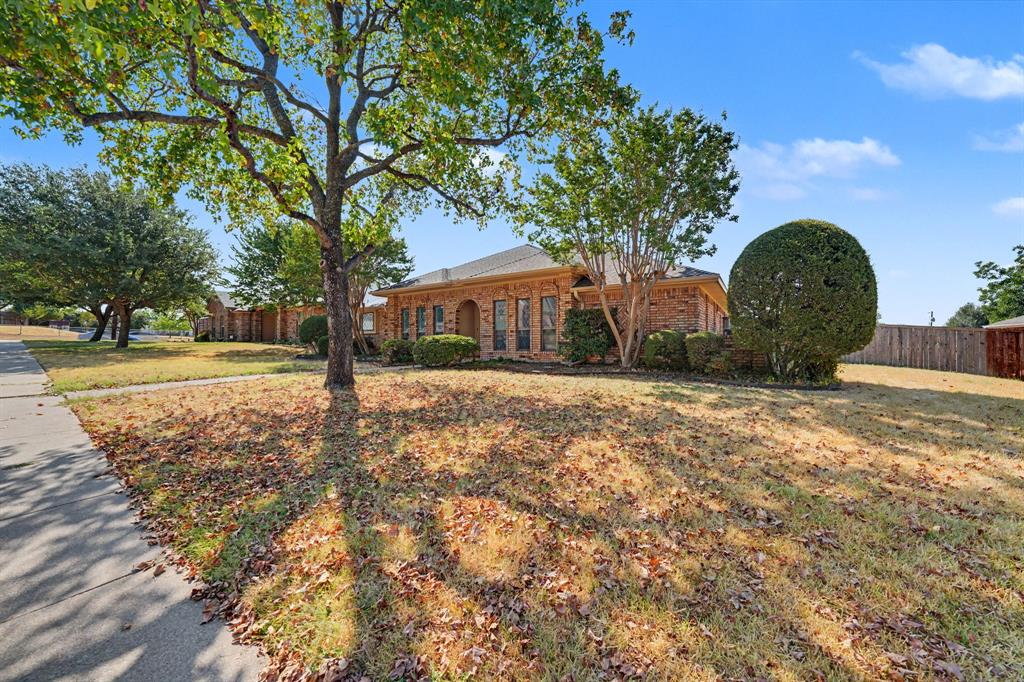 1230 Lochness Lane