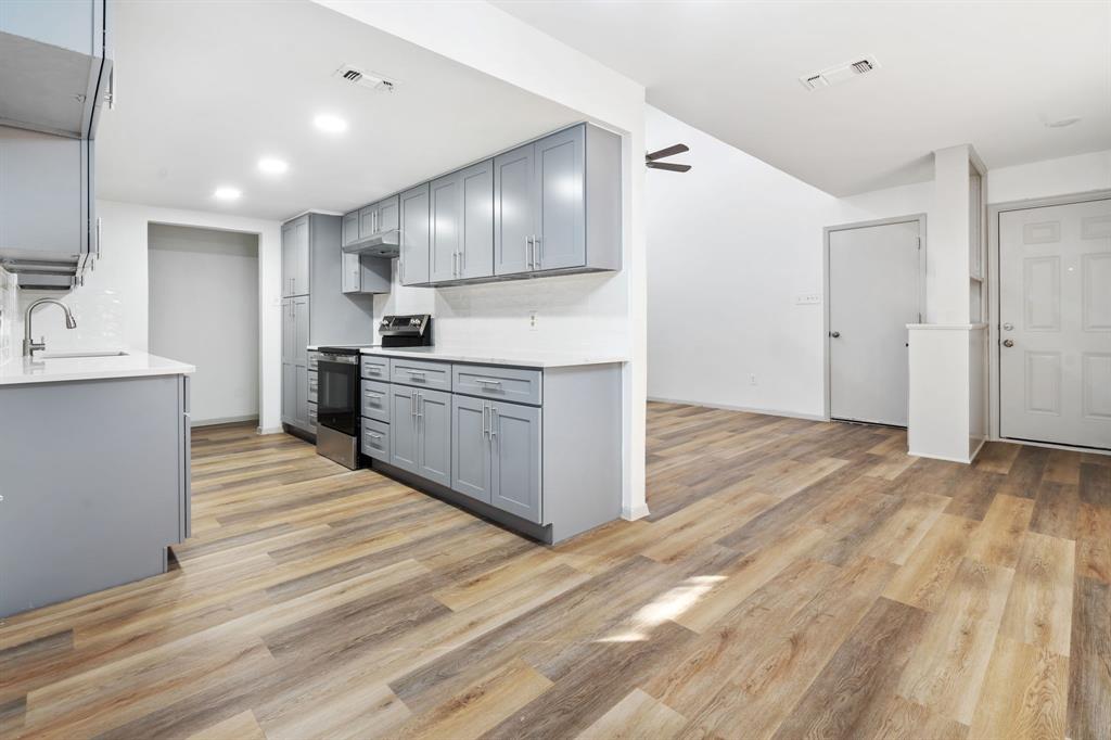 Saint Claire Woods Twnhs - Residential Lease