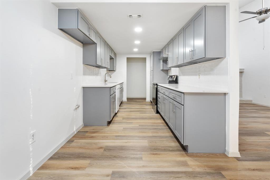 Saint Claire Woods Twnhs - Residential Lease