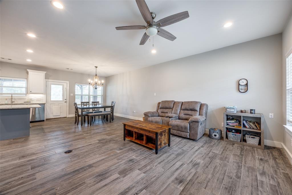 205 W Travis Street