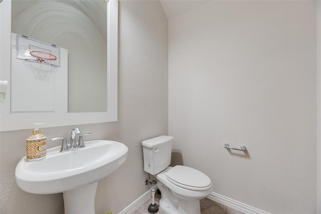 Seventeen Lakes Add - Residential Lease