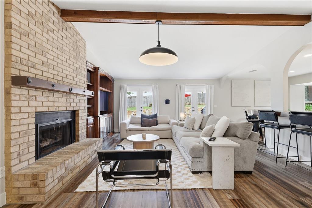 411 Lake Vista E