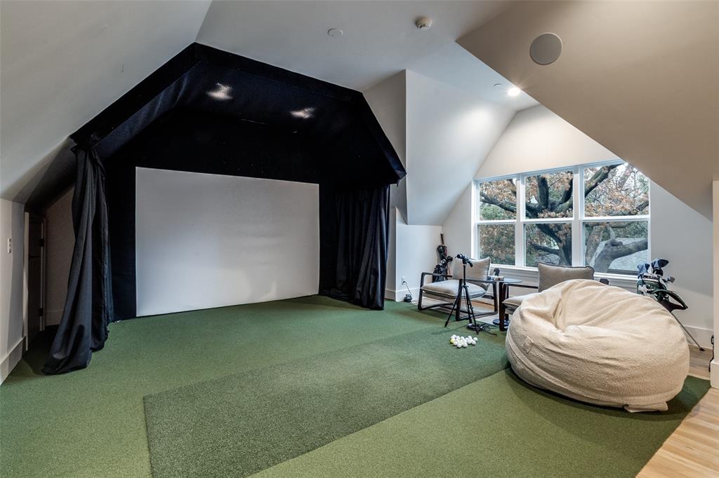 S M U Heights - Residential