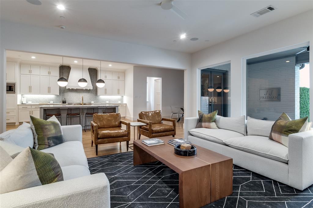 S M U Heights - Residential