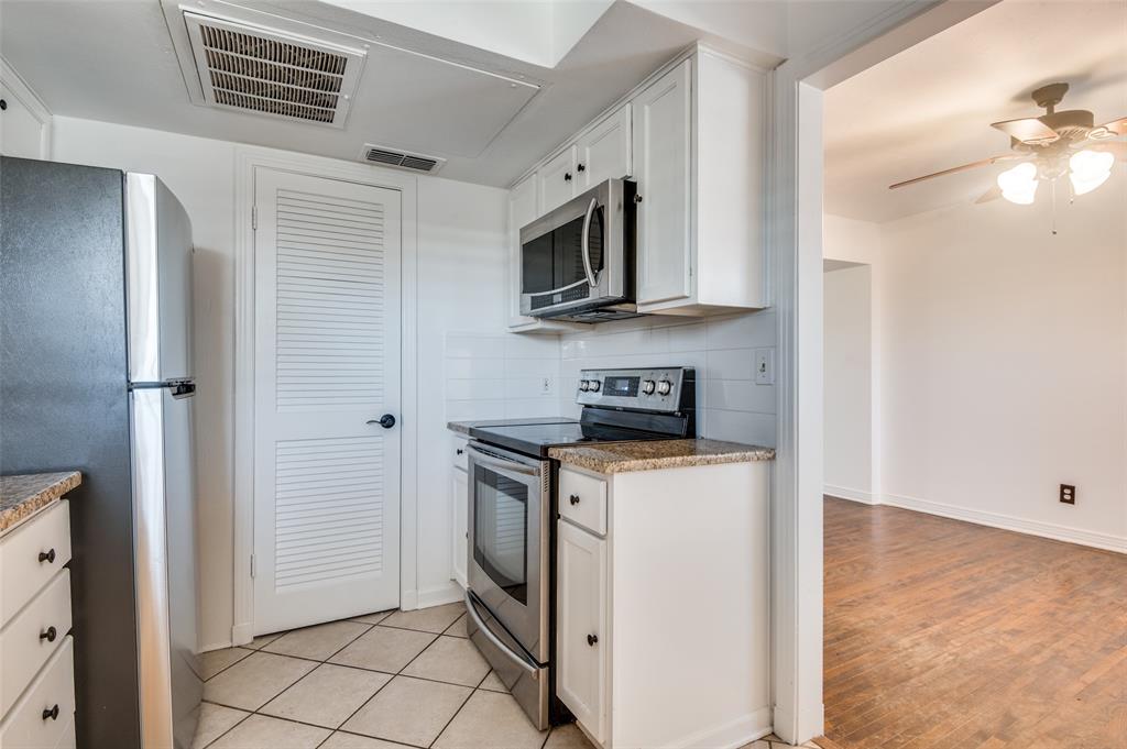 Dallas, Texas 75209, United States, 2 Bedrooms Bedrooms, ,1 BathroomBathrooms,Residential,Pending,120152