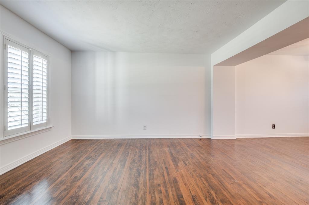 Dallas, Texas 75209, United States, 2 Bedrooms Bedrooms, ,1 BathroomBathrooms,Residential,Pending,120152