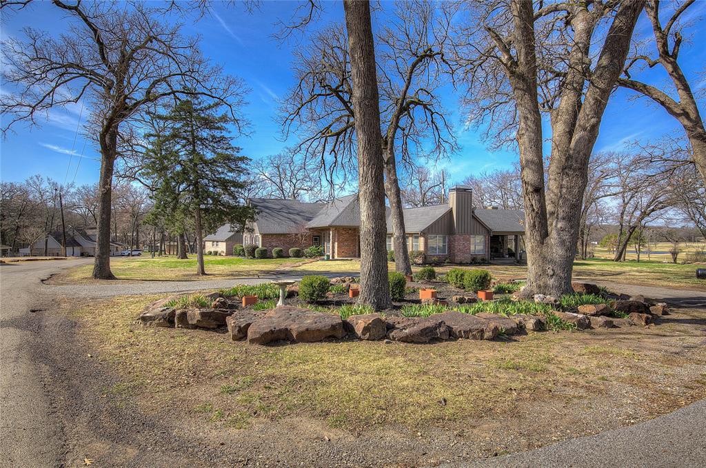 1079 Country Club Road