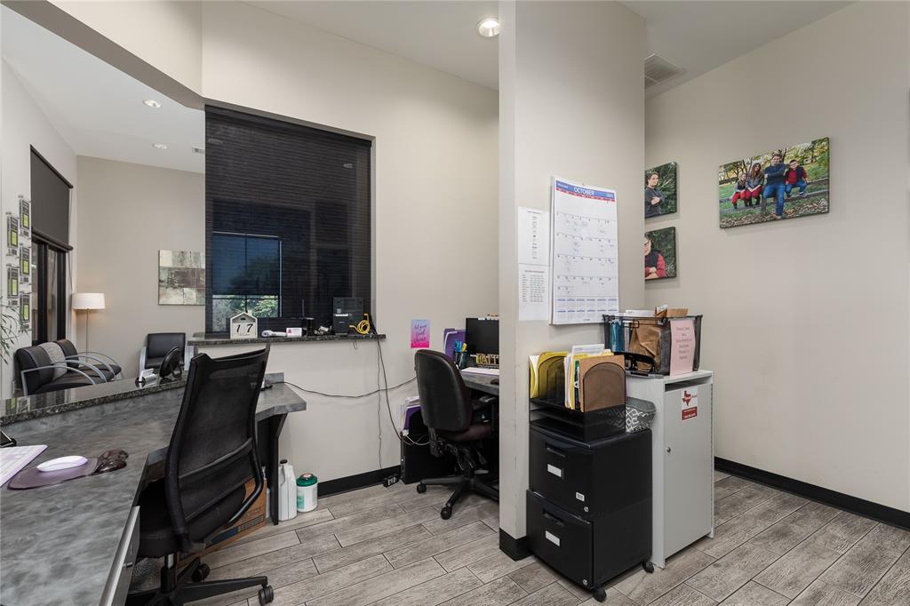 Creekside Plaza Mansfield - Commercial Lease