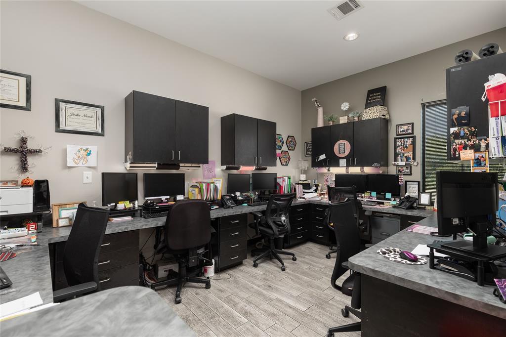 Creekside Plaza Mansfield - Commercial Lease