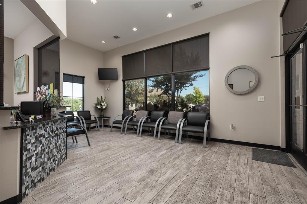 Creekside Plaza Mansfield - Commercial Lease