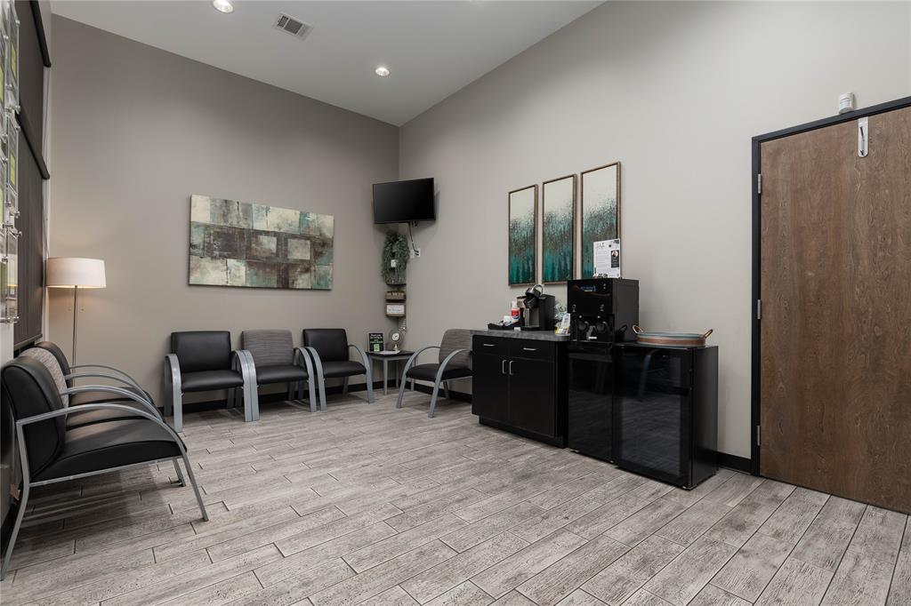 Creekside Plaza Mansfield - Commercial Lease