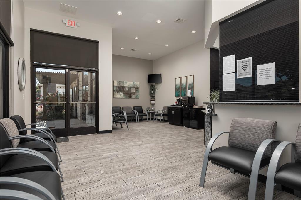 Creekside Plaza Mansfield - Commercial Lease