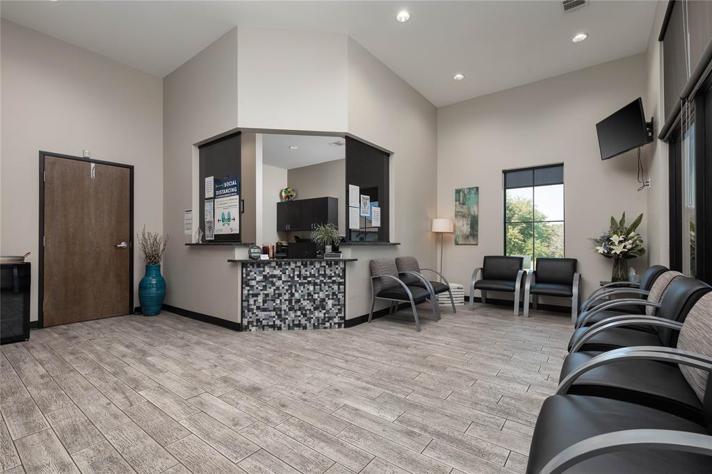 Creekside Plaza Mansfield - Commercial Lease