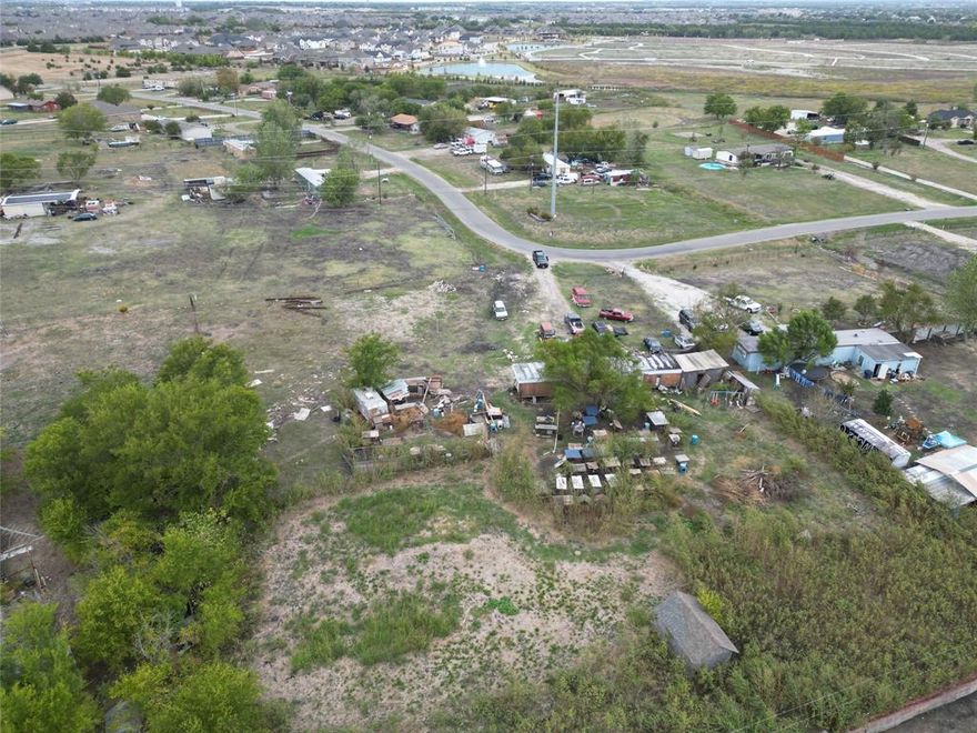 Check out this 1.42 ACRE lot ! You can bring in a mobile home or build your team home while enjoying more space outdoors. Close to hwy 30 lots of shopping centers being built in the area BOOMING AREA RAPID GROWING 
COME OUT AND OWN 1+ ACRE

EVERYTHING ON THE LAND WILL BE REMOVED
SELLER WILL NEED 2 WEEK LEASEBACK AFTER CLOSING