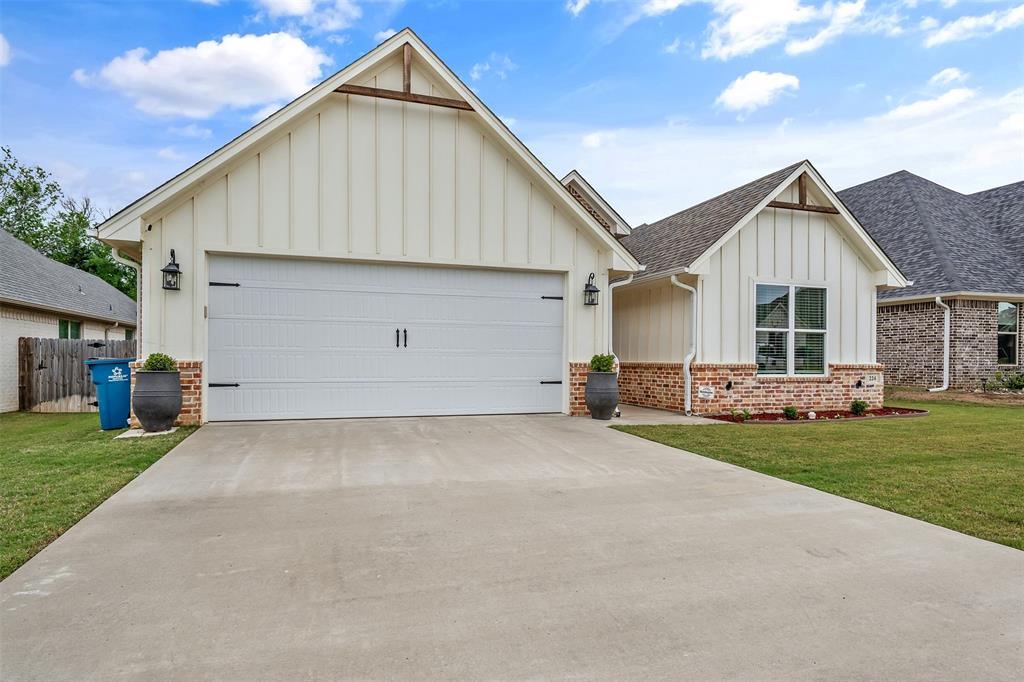 The Meadows East - Residential