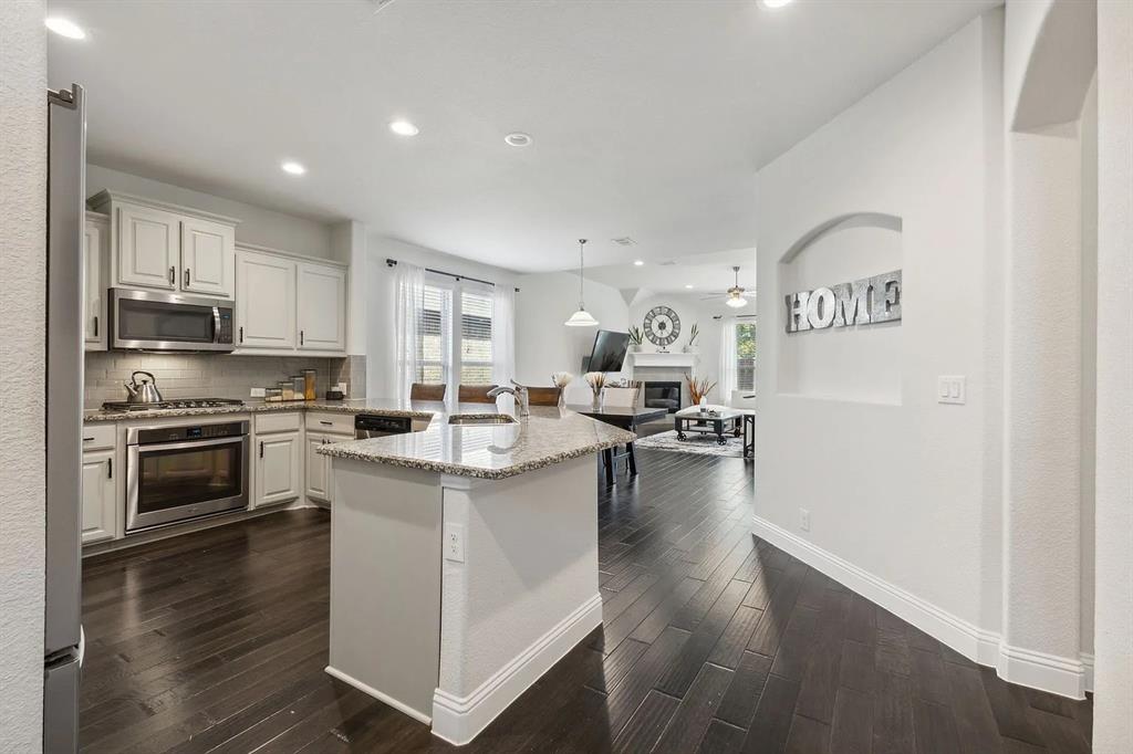 Vineyards Ph I, The - Residential Lease