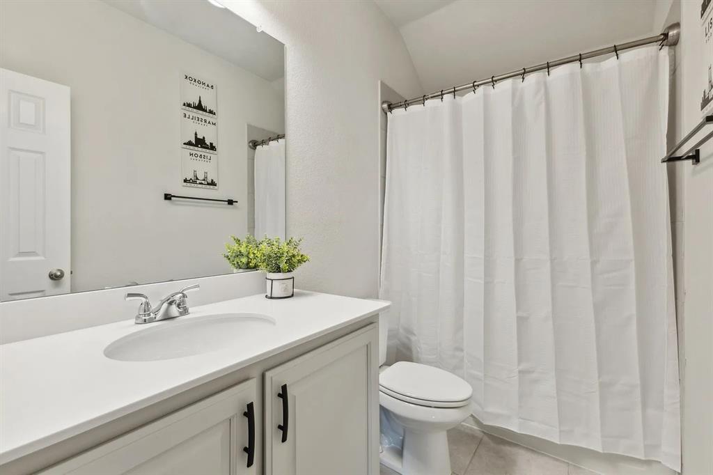 Vineyards Ph I, The - Residential Lease