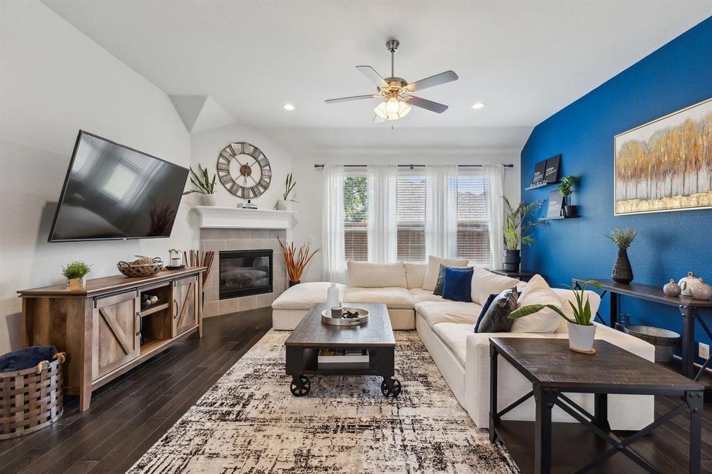 Vineyards Ph I, The - Residential Lease