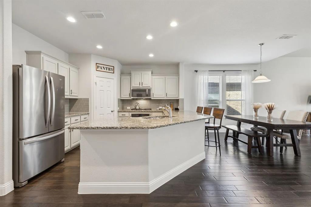 Vineyards Ph I, The - Residential Lease