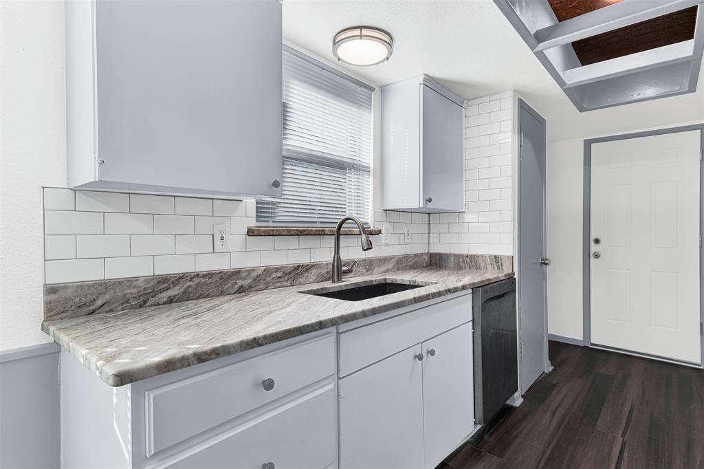 718 Silverstone Drive