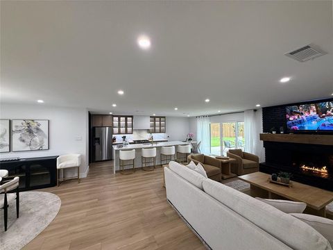 3895 Antigua Circle Dallas TX 75244