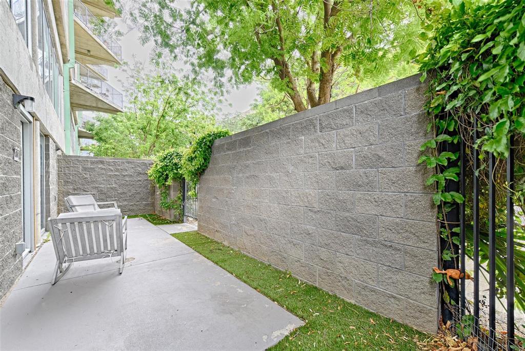 Beat At The South Side Station - Residential