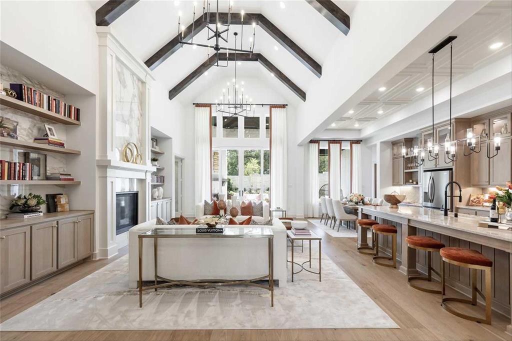 8801 Autumn Lake Trail