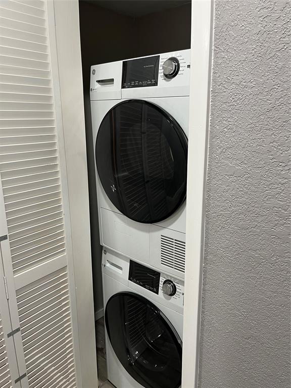 River Oaks Condos - Residential