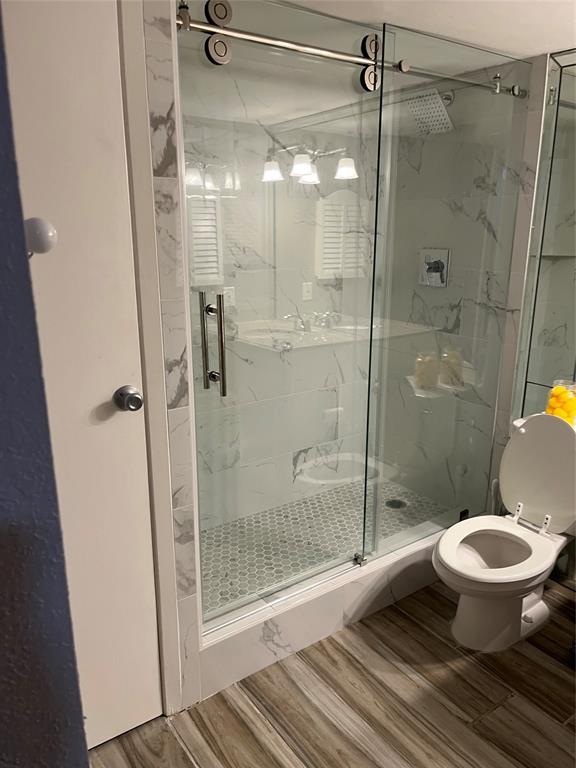 River Oaks Condos - Residential