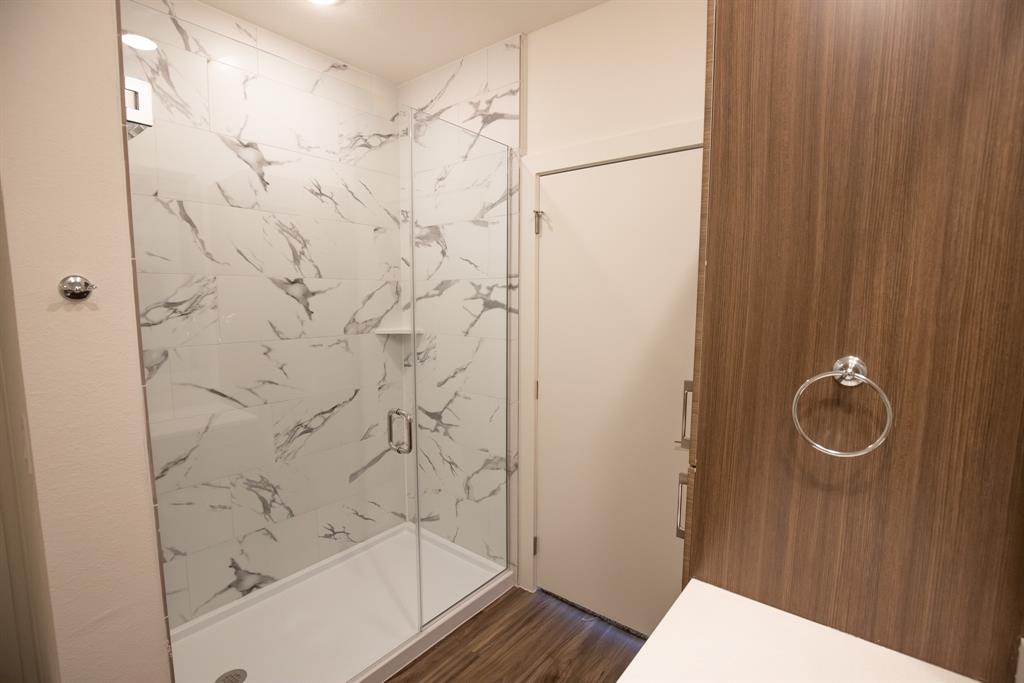 Bishop Highline #3 Add Ph 2 - Residential Lease