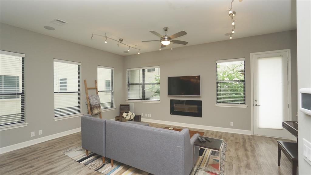 CITYSCAPE PLAZA TOWNHOMES - Residential Lease