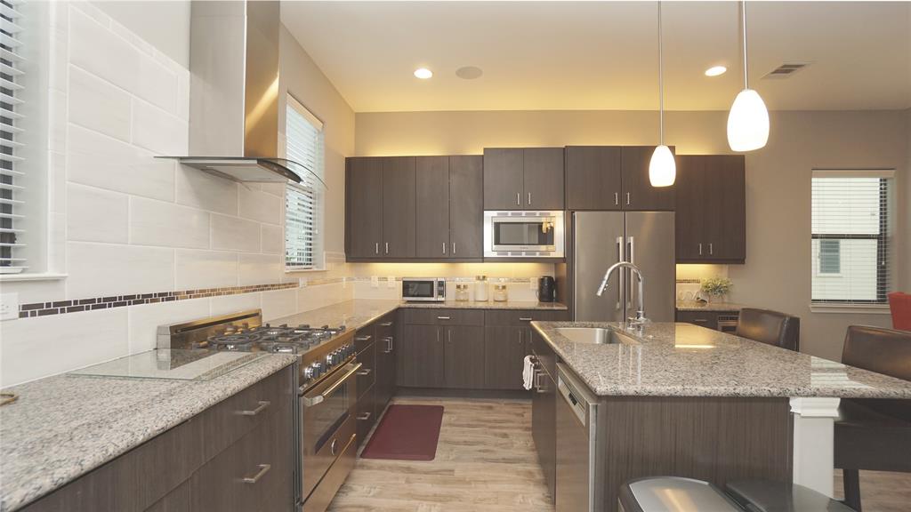 CITYSCAPE PLAZA TOWNHOMES - Residential Lease