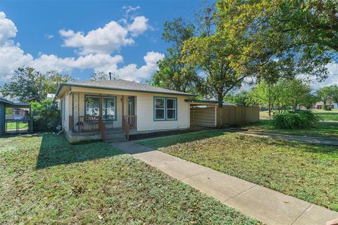 A home in Cleburne