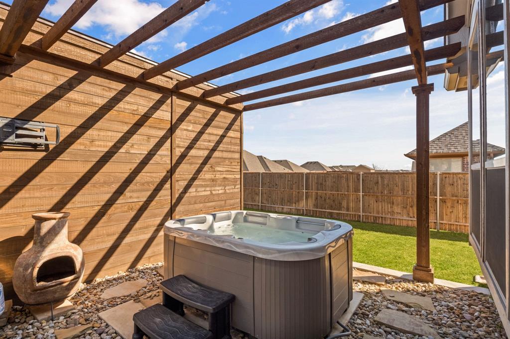 Live Oak Crk - Residential